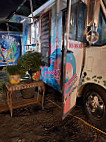 Dino's Gourmet Food Truck outside
