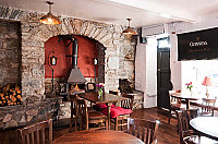Mannions Seafood Bar Restaurant inside