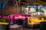 Ikibana Lounge Sarria inside