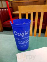 Bogie's Delicatessen food