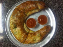 Shiraz Pizza food