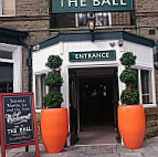 The Ball Pub outside