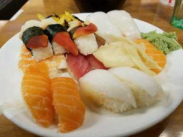 Tomi Japanese Seafood Buffet food