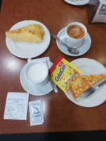 Cafeteria La Barca food