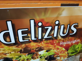 Delizius Pizza food