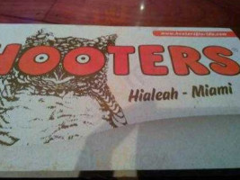 Hooters Hialeah food