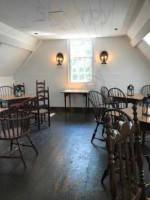 Chowning's Tavern inside