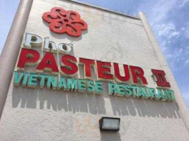 Pho Pasteur inside