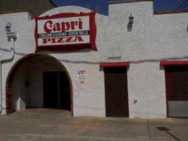 Capri Pizza inside