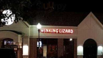Winking Lizard Tavern inside