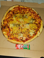 Pizzanocchio food