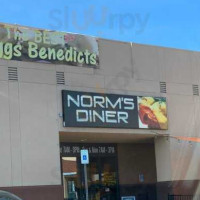Norman's Diner outside