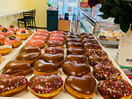 Country Donutz food