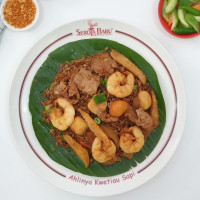 Kwetiau Seroja food