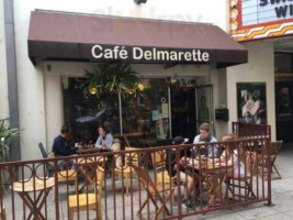 Cafe Delmarette inside