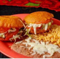 Cocina Mexicana Express food