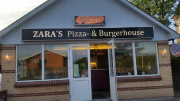 Zara's Pizza Burgerhouse inside