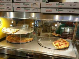 Ramino's Pizza food