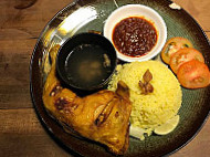 Warung Nasi Ayam Warisan (jalan Dam) food