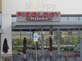 Pieology Pizzeria Las Vegas, Downtown Summerlin Mall inside