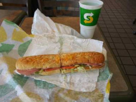 Subway -17822 food