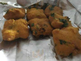 Curry On Indian Cusine food