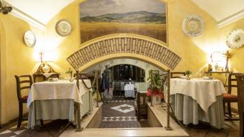 Osteria Cafe Del Monte inside