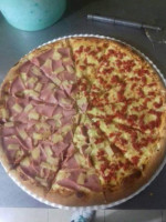Cacho's Pizza food