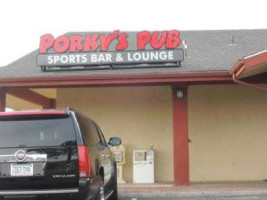 Porky's Pub Sports Lounge outside