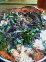 Spunto Nyc Thin Crust Pizza food