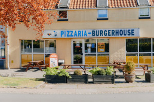 Egebjerg Pizzeria outside
