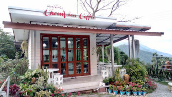 Chom View Coffee Shop outside