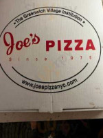 Joe's Pizza inside