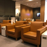 Cathay Pacific Lounge inside