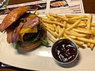 Foster's Hollywood Cordon food
