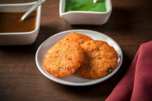 Arya Bhavan food