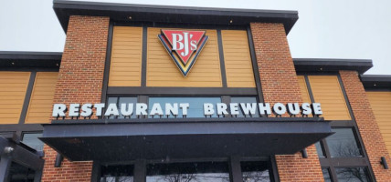 Bj's Brewhouse Livonia food