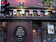 Doyle's Of College Street outside