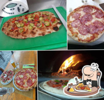 Pizzeria Senza Tante Musse food