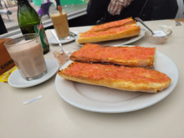 El Bocadito Caliente food