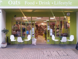 Oats Healthy Living Store Cafe inside