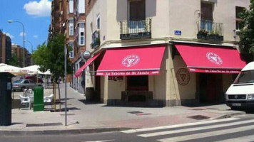 La Taberna De Mi Abuelo outside