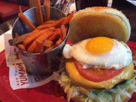 Red Robin Gourmet Burgers And Brews food