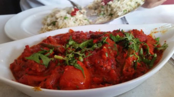Zara's Spice Indian Cuisine food