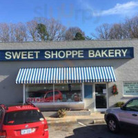 Sweet Shoppe Bakery Inc outside