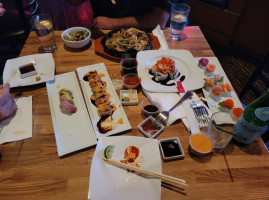 Emporio Sushi And Mariscos food