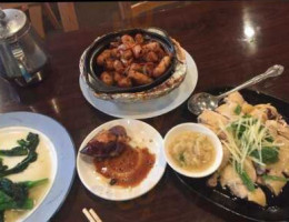 U Lin Asian Bistro food