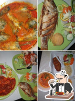 Pozoleria Y Mariscos Laury food