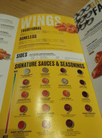 Buffalo Wild Wings Urban Center food