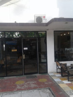 Pavilon Coffee outside